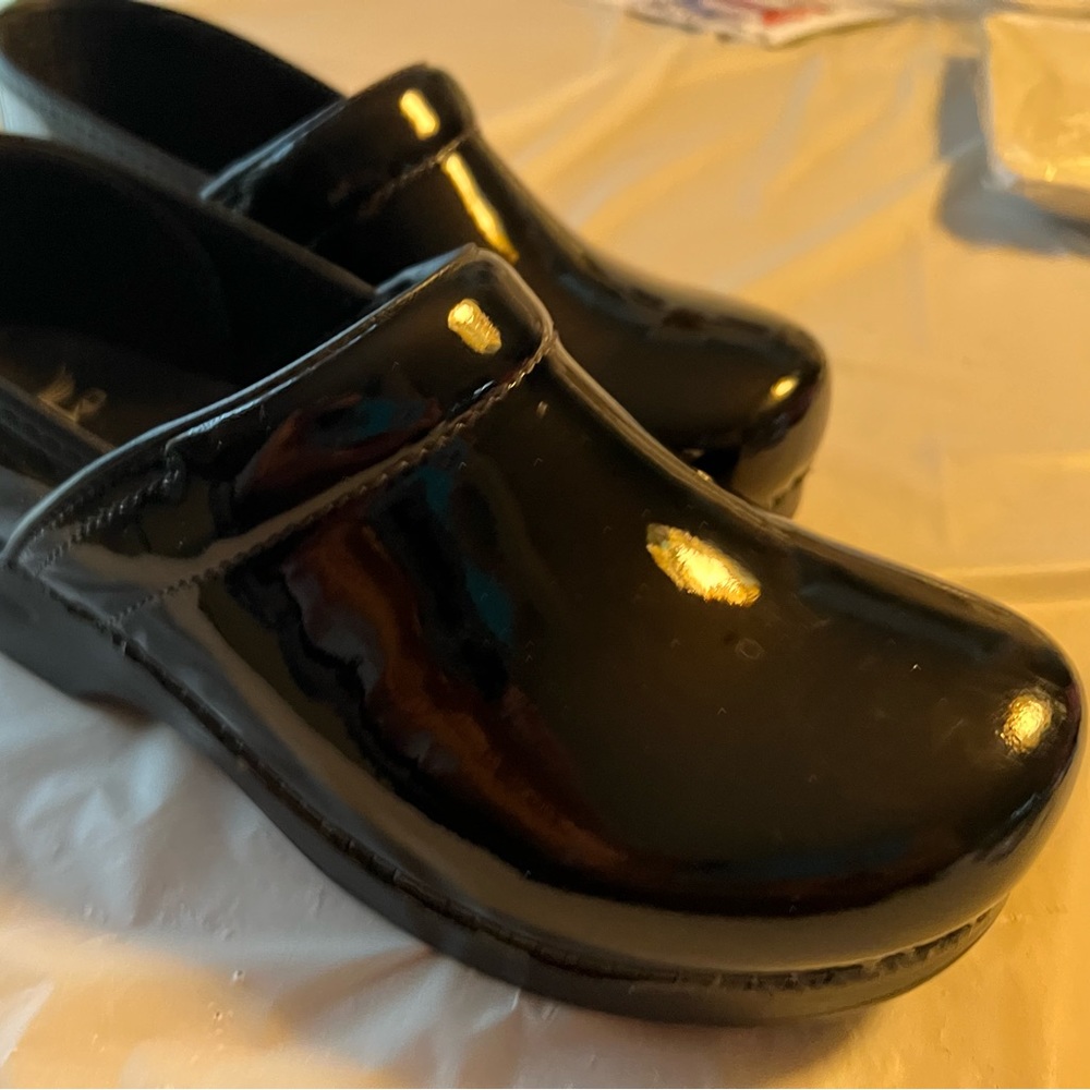 Dansko Professional Clogs  Black Patent Leather